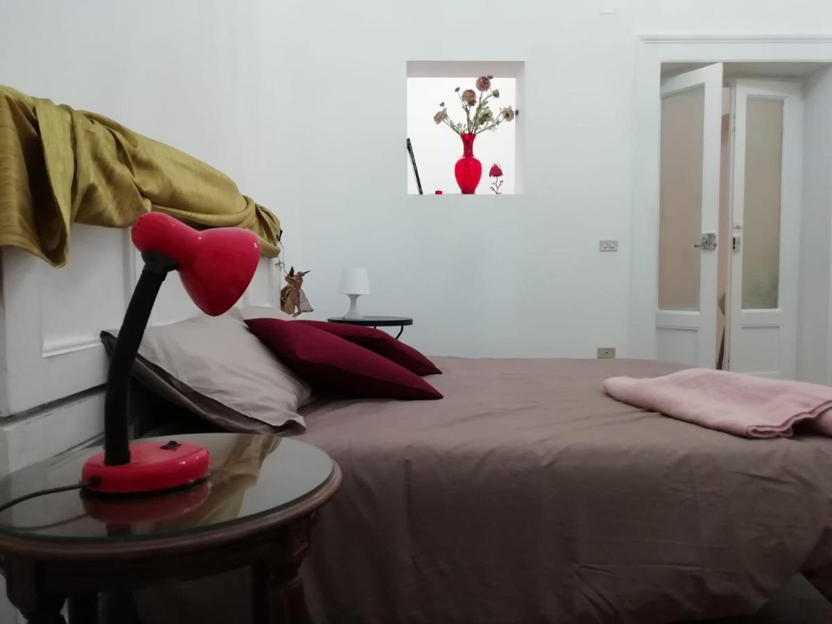 Rosso Quintino Apartment Bari Bagian luar foto