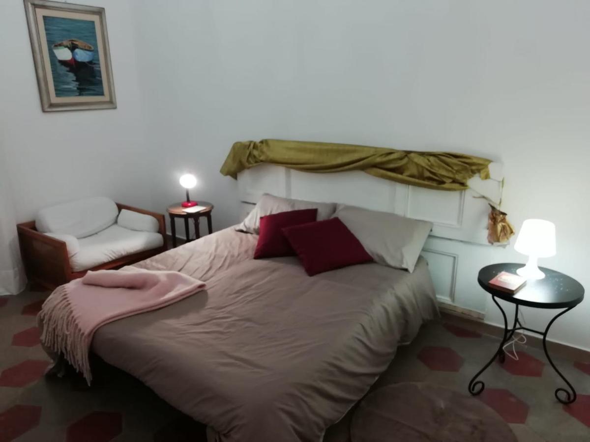 Rosso Quintino Apartment Bari Bagian luar foto