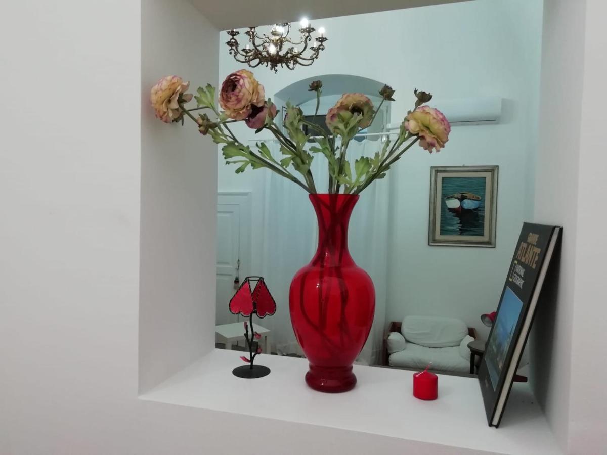 Rosso Quintino Apartment Bari Bagian luar foto